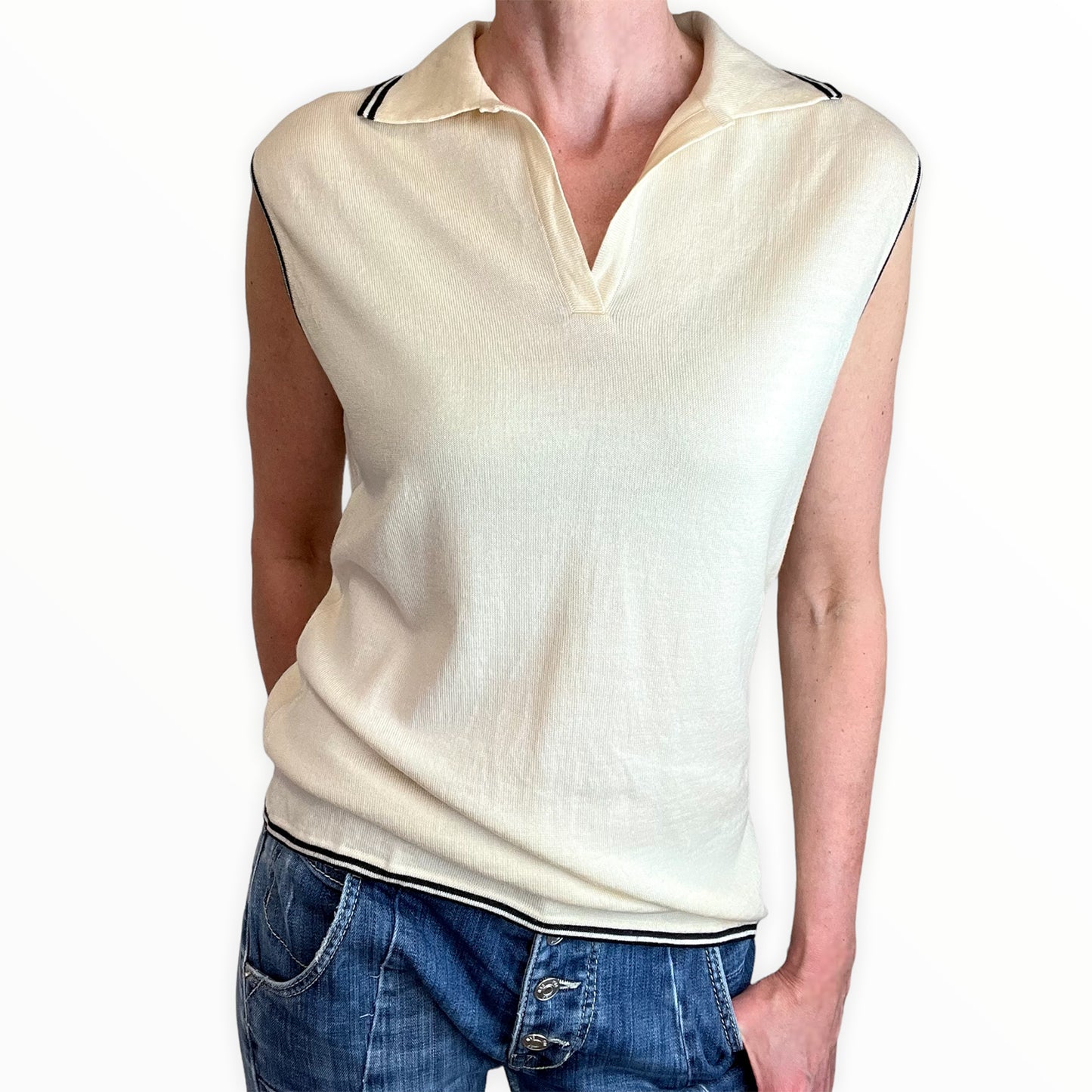 Escada merino wool sleeveless polo