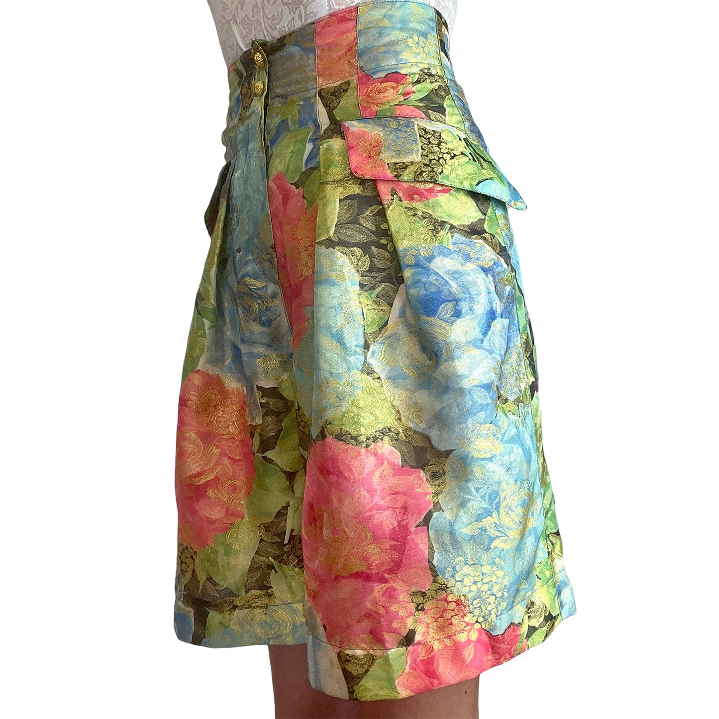 Mondi 80's floral/gold short culottes close up side