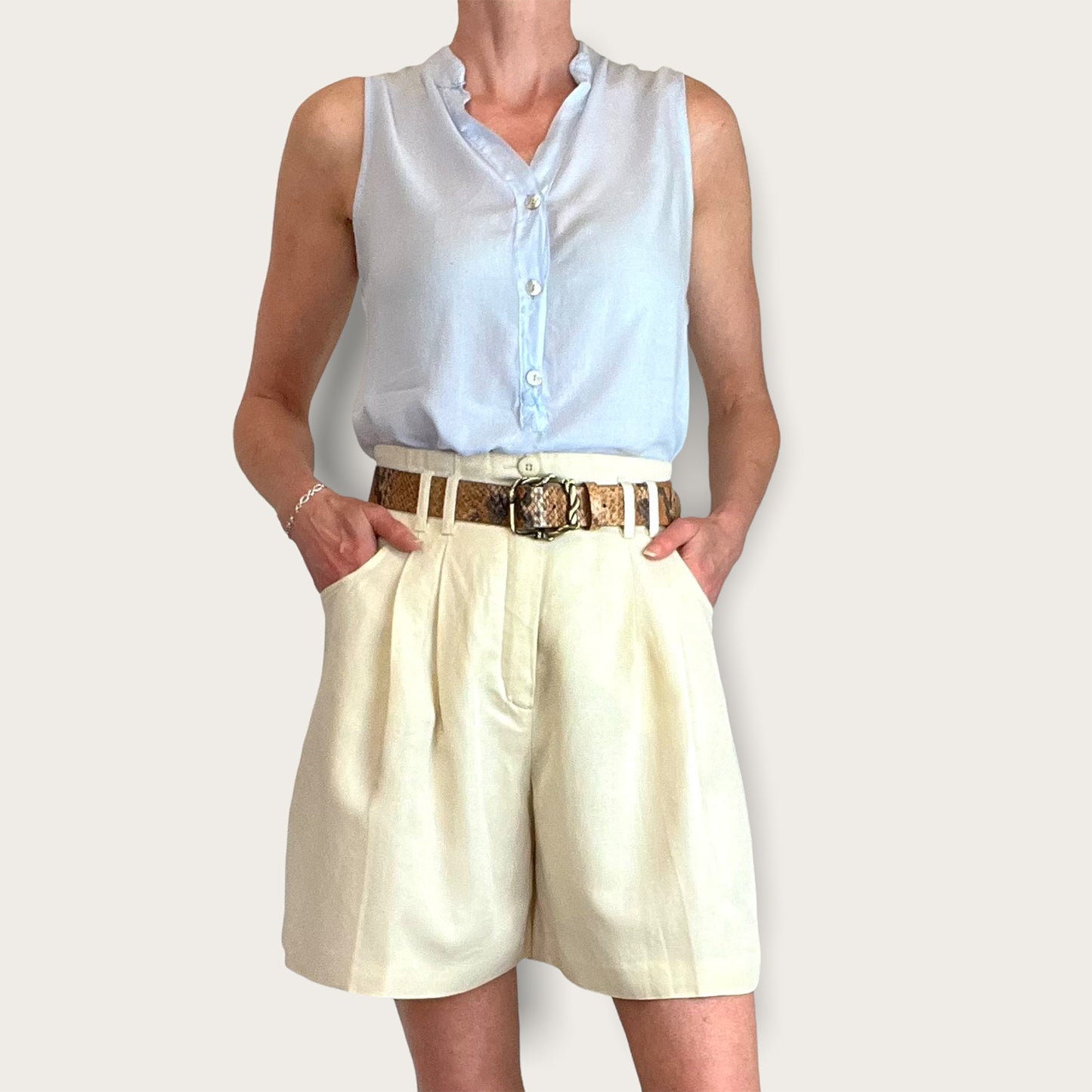 Laurel by Escada cream linen shorts front