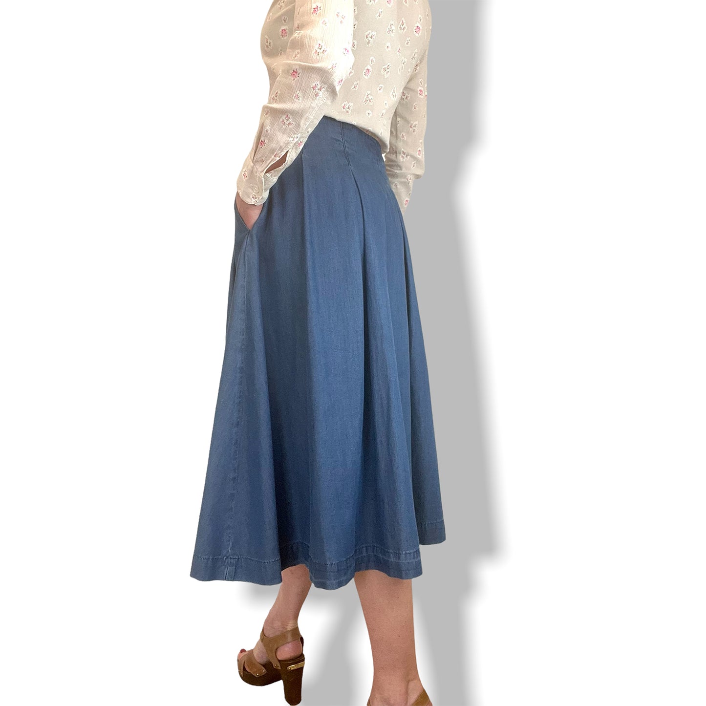 Stefanel full skirt in denim side