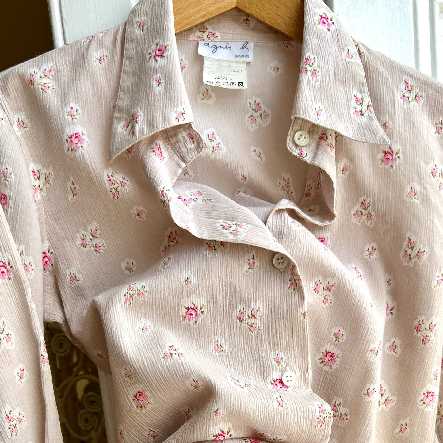 Agnes B fitted cheesecloth shirt brand detail